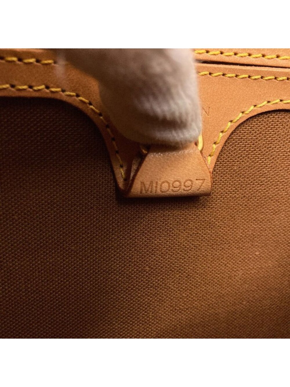 Louis Vuitton Ellipse MM Handbag Monogram Canvas - Picture 8 of 13